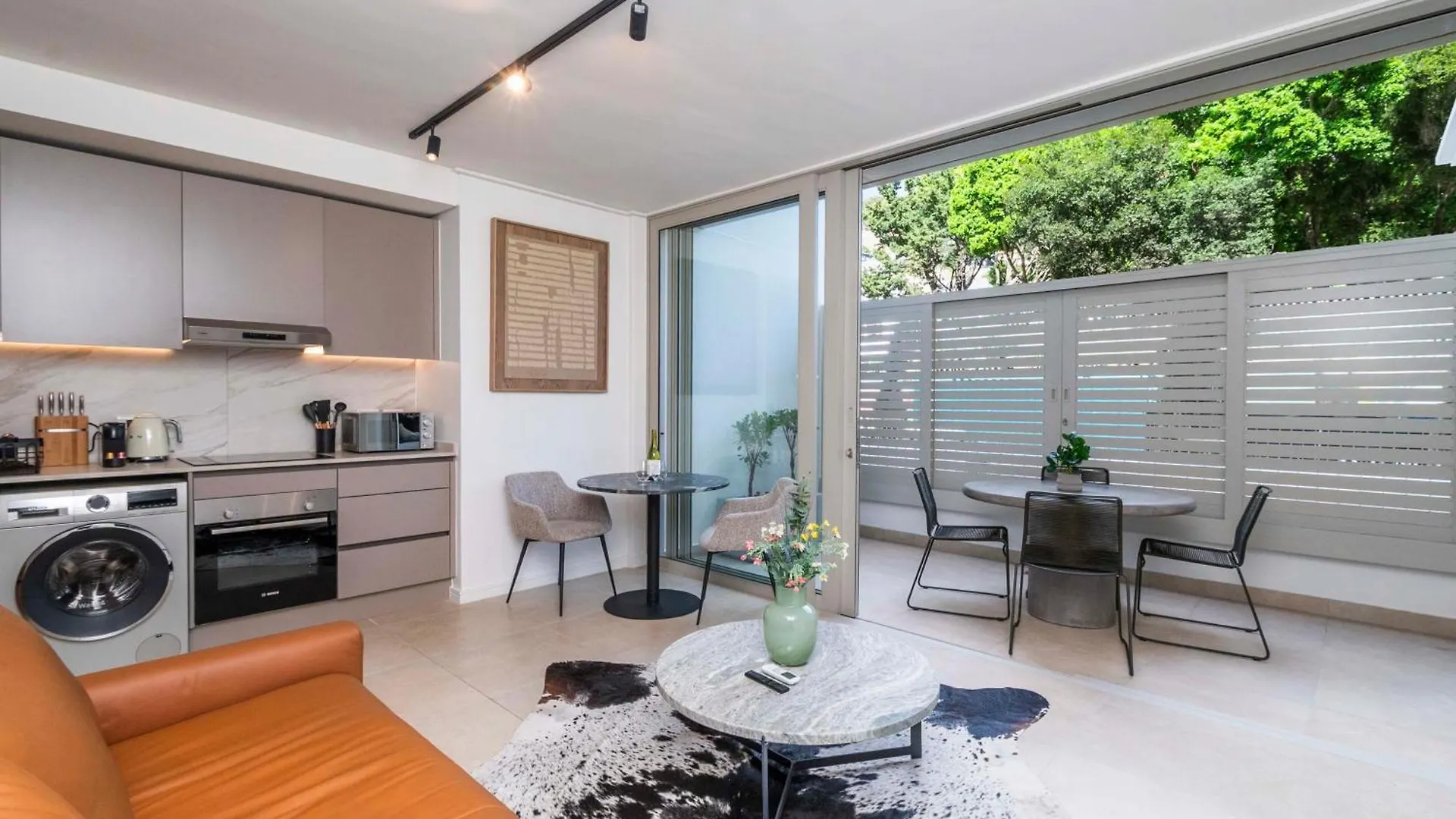 Luxury At The Braemar, Green Point Cape Town