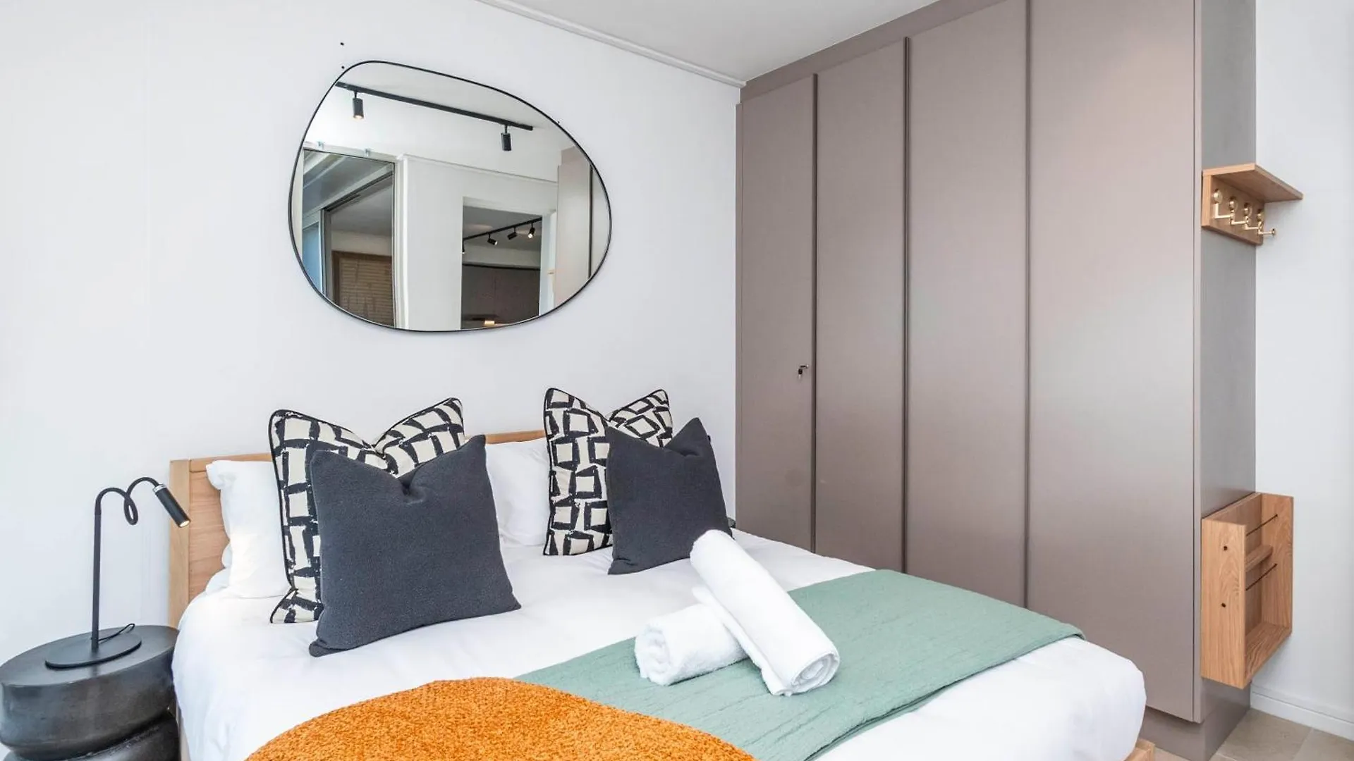 Daire Luxury At The Braemar, Green Point Cape Town Güney Afrika